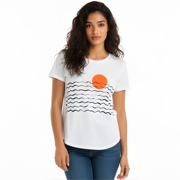 Chaser Tops - NWOT‎ Chaser Women's Beige Graphic T-Shirt Sun Waves Design Size S Casual NWOT